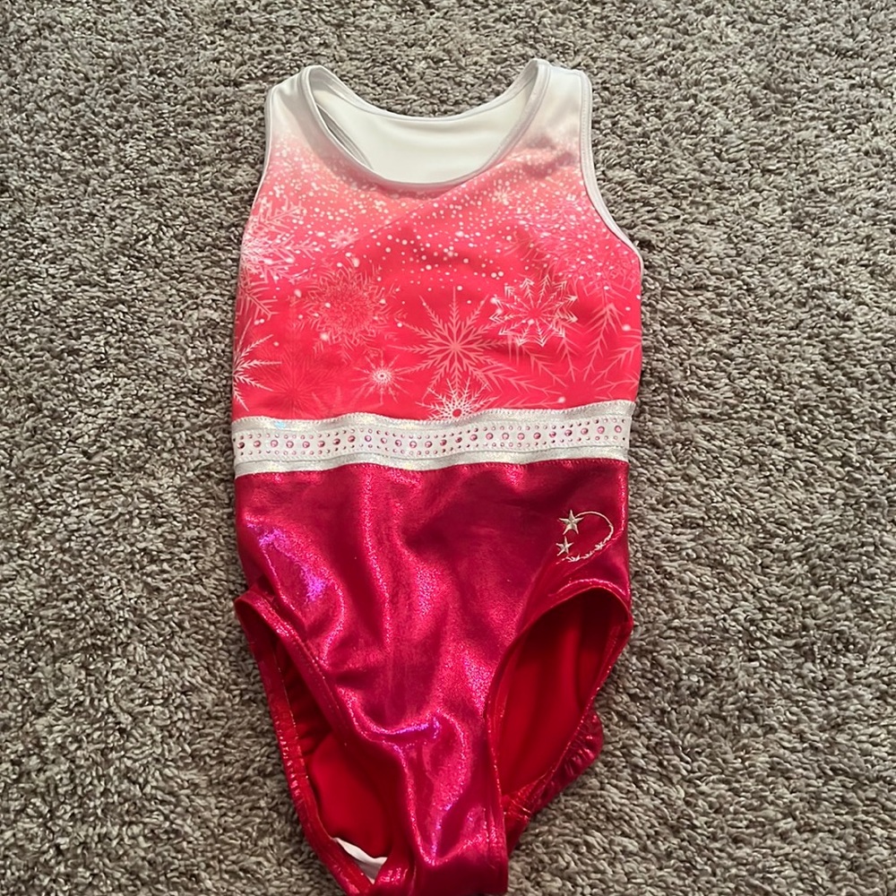 Little stars leo, hot pink and white, perfect condition, rhinestones